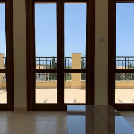 Theseus Sea View דירה קוקליה